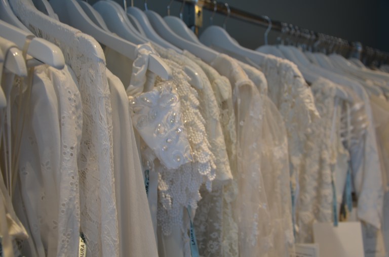 Laura Dols vintage bröllopsklänning Amsterdam