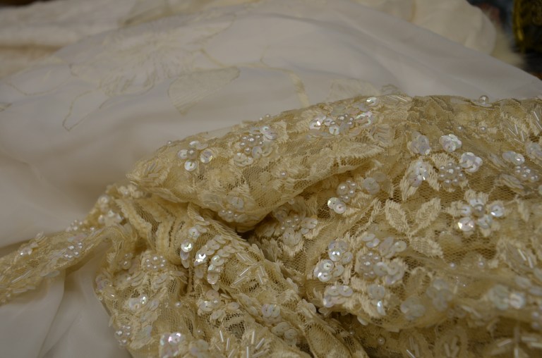Paljetter bröllopsklänning
