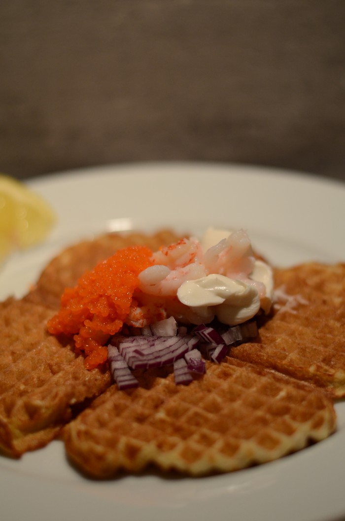 matiga våfflor räkor rödlök rom