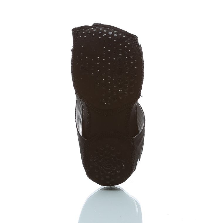 nike studio wrap greppet